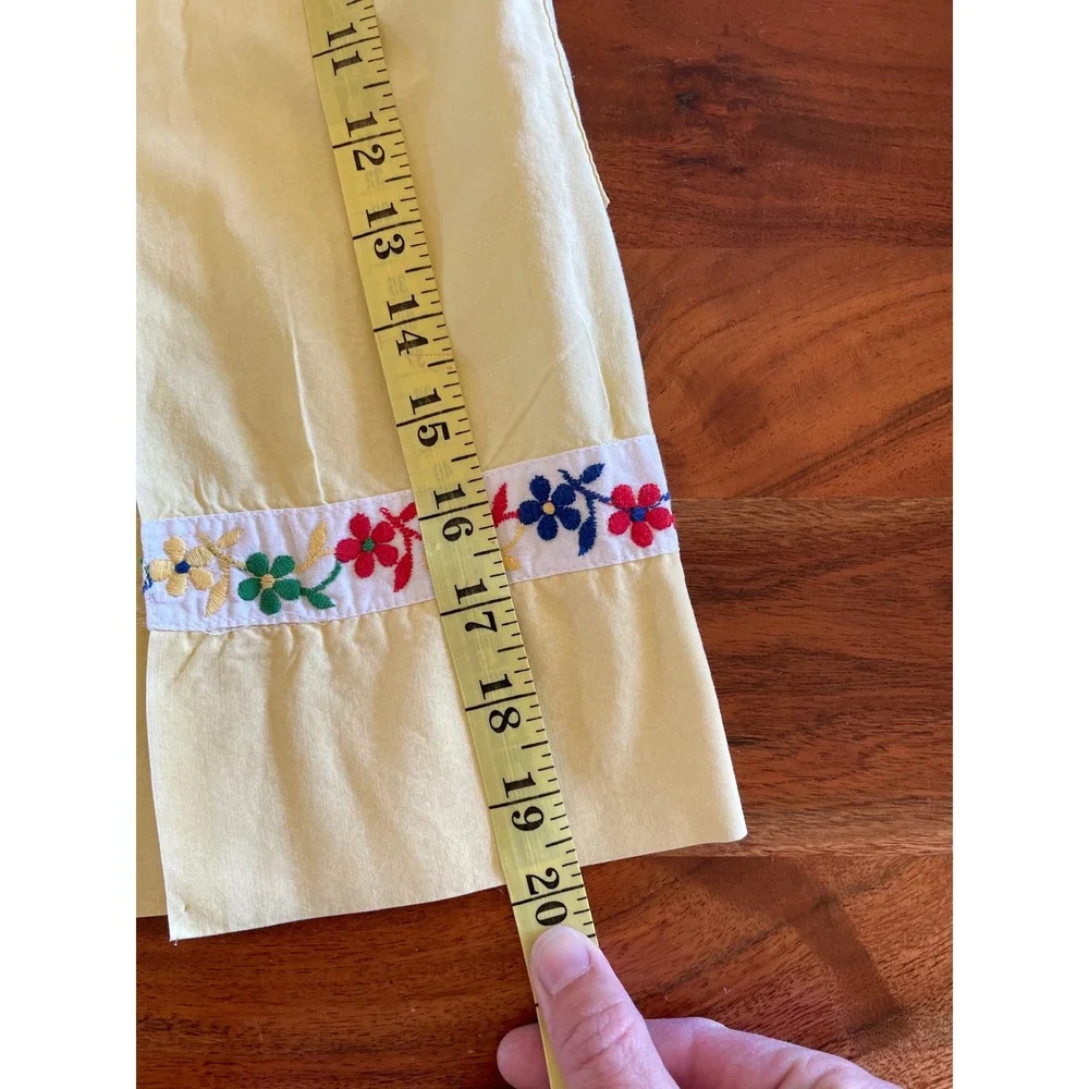 Vintage Yellow Half Apron Floral Embroidery Pockets Cottagecore Retro Kitchen